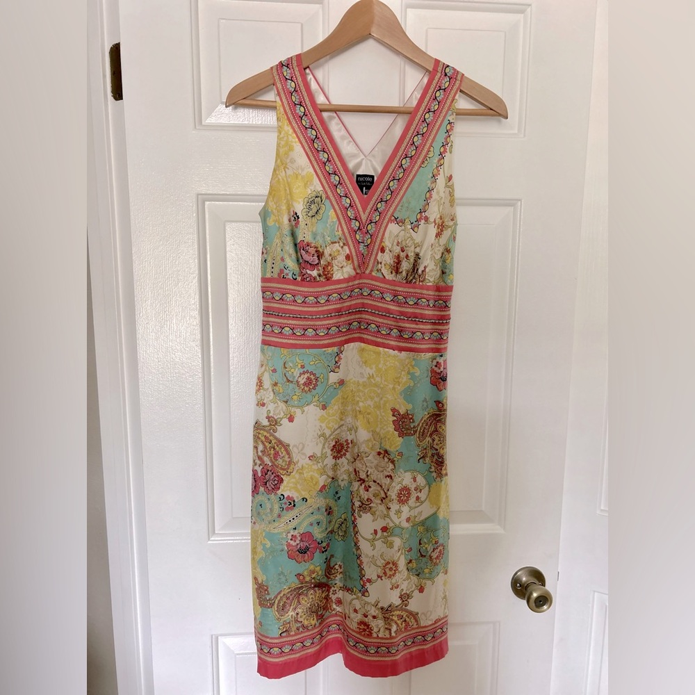 Nicole by Nicole Miller  V-neck pastel floral dress  Size 4